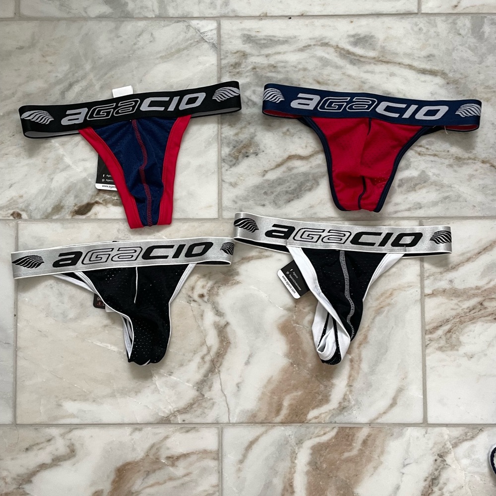 NWT Bundle of men’s athletic Agacio mesh thongs. Small